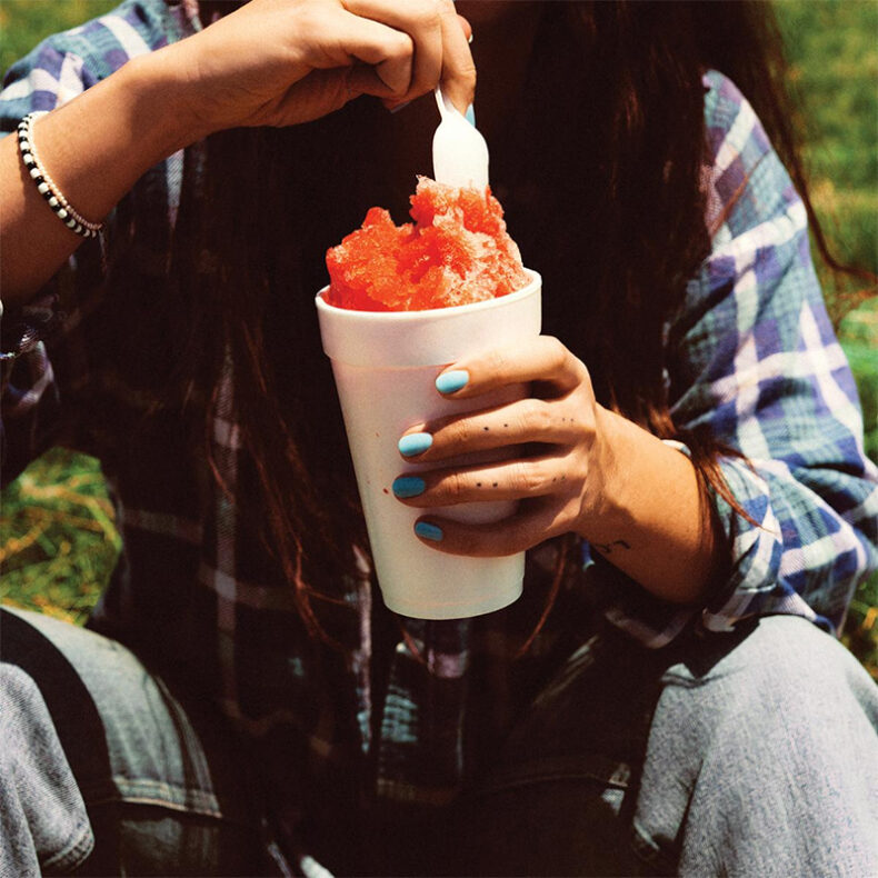 SPILL NEWS: WAXAHATCHEE RELEASES NEW SINGLE “MUD” + JOINS OUTLAW FEST FEAT. WILLIE NELSON & FAMILY, BOB DYLAN AND SHERYL CROW | 2025 TOUR DATES Waxahatchee