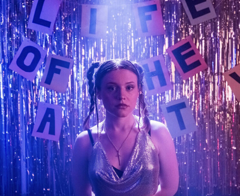 SPILL FEATURE: IT’S JUST ME TRYING TO MAKE SENSE OF MY LIFE – A CONVERSATION WITH BRIGHID FRY (HOUSEWIFE) Housewife