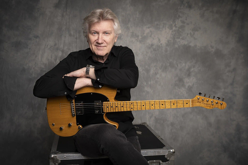 Rik Emmett
