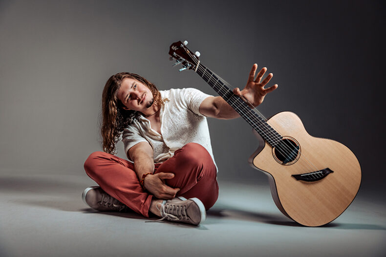 SPILL NEWS: FINGERSTYLE GUITAR VIRTUOSO ALEXANDR MISKO BRINGS ‘FINAL BOSS’ AND FRANKENSTEIN GUITAR TO SPRAWLING NORTH AMERICAN TOUR Alexandr Misko